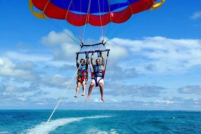 Parasailing - image 1