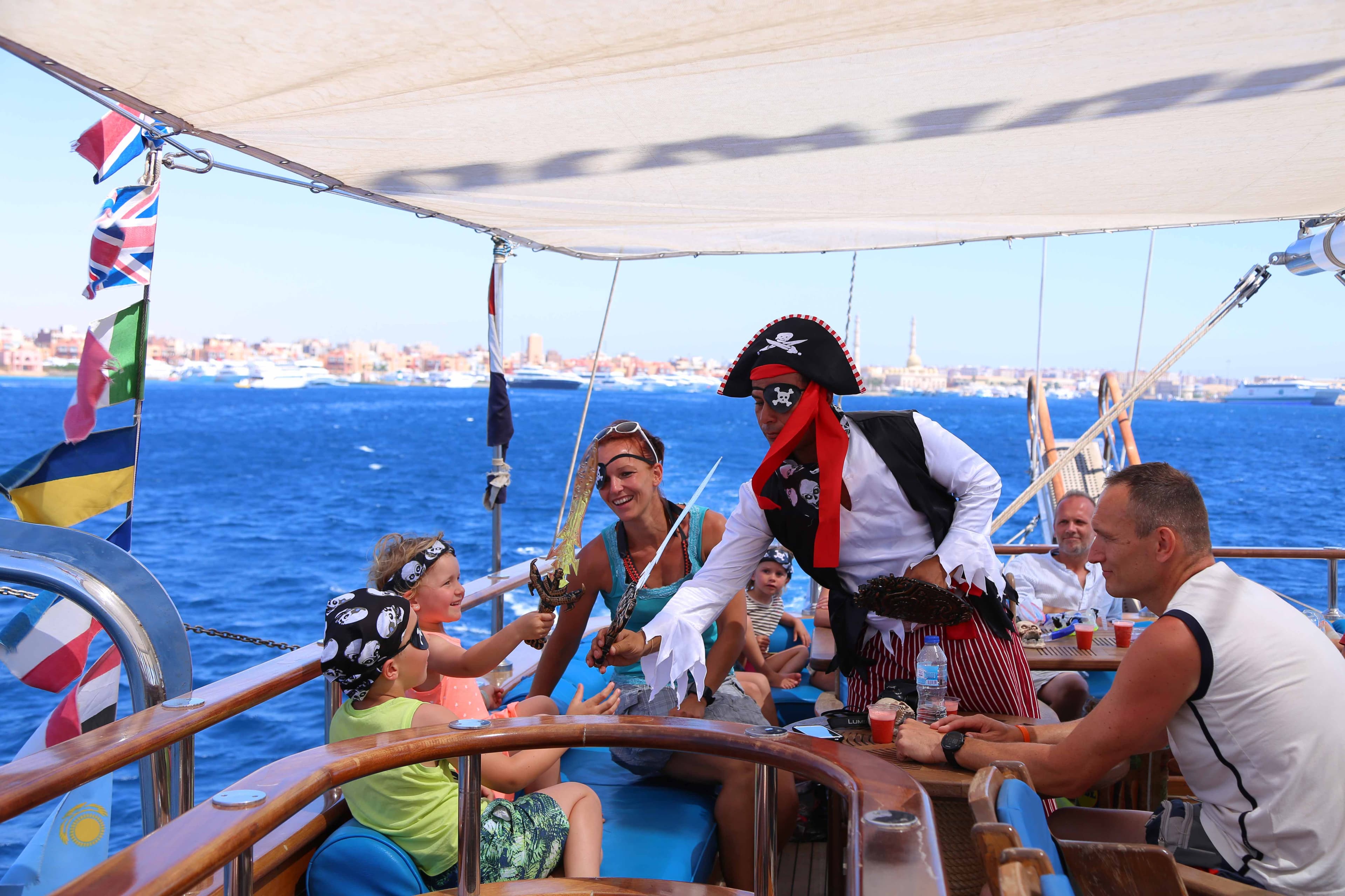 Pirates Sailing Boat - image 2