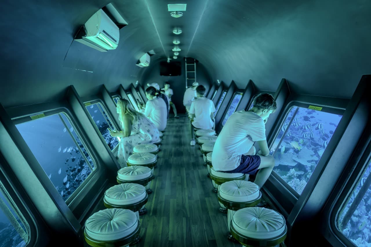 Sea Scope Semi Submarine - image 3